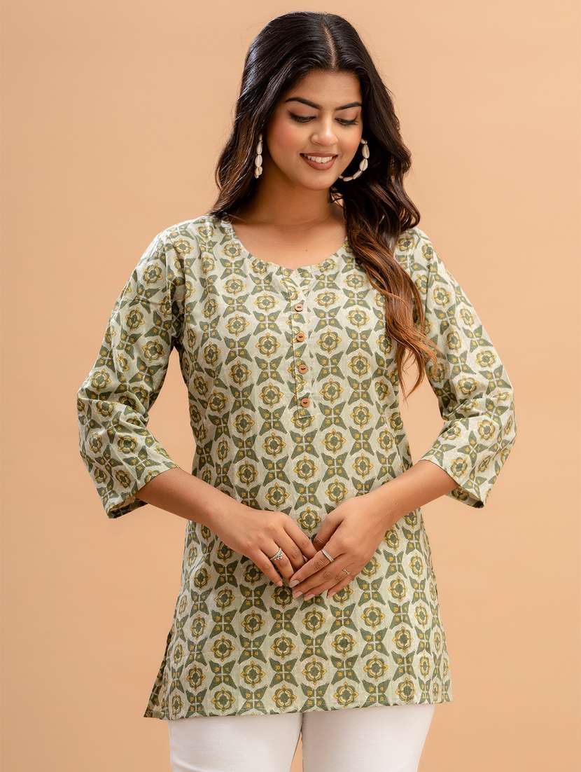 women printed three quarter sleeve short kurti