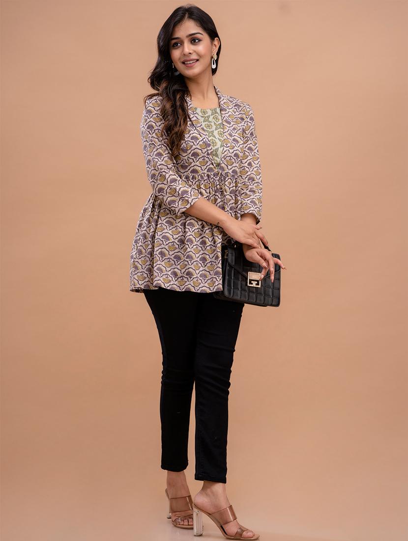 women three quarter sleeve flared kurti - 21581297 - Standard Image - 4