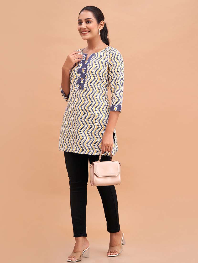 women three quarter sleeve straight kurti - 21581319 -  Standard Image - 4