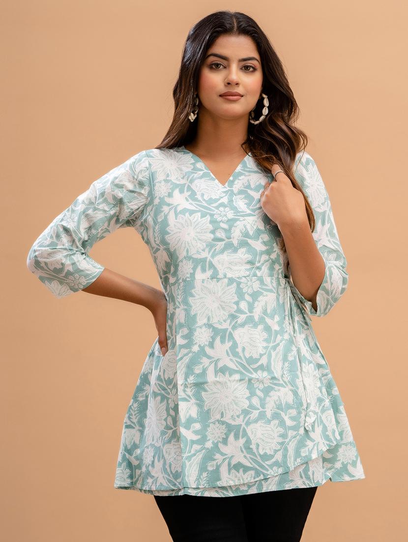 women three quarter sleeve angrakha kurti - 21581329 - Zoom Image - 0