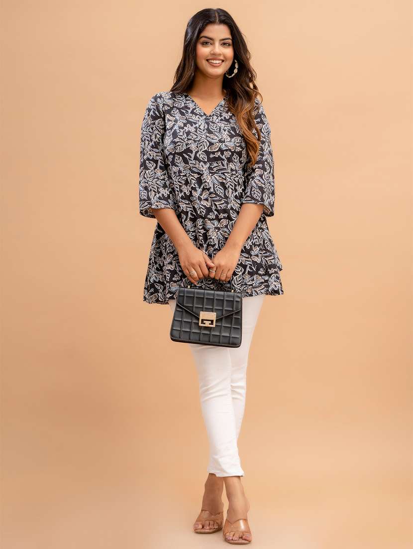women printed three quarter sleeve angrakha kurti - 21581333 -  Standard Image - 4