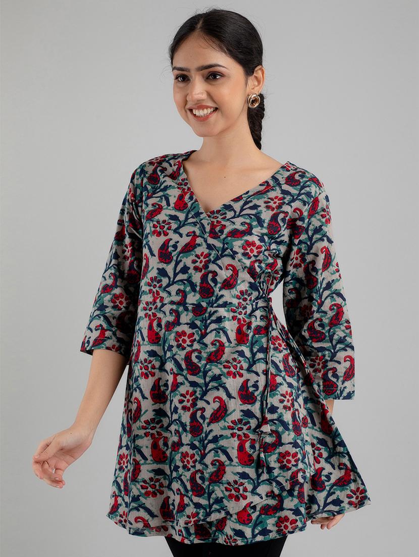 women three quarter sleeve angrakha kurti - 21581339 - Zoom Image - 0
