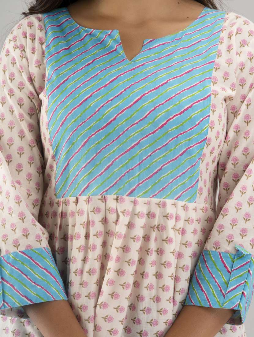 women three quarter sleeve flared kurti - 21581398 -  Standard Image - 4