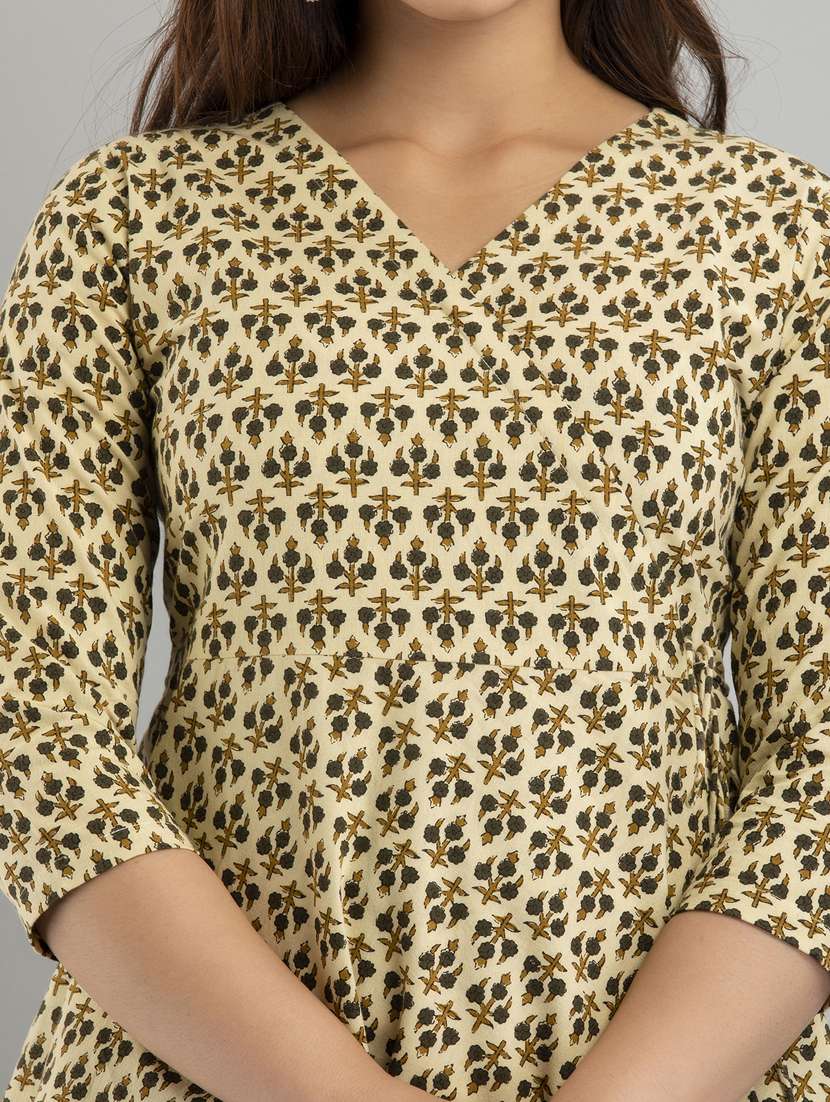 women printed three quarter sleeve short kurti - 21581408 - Standard Image - 4