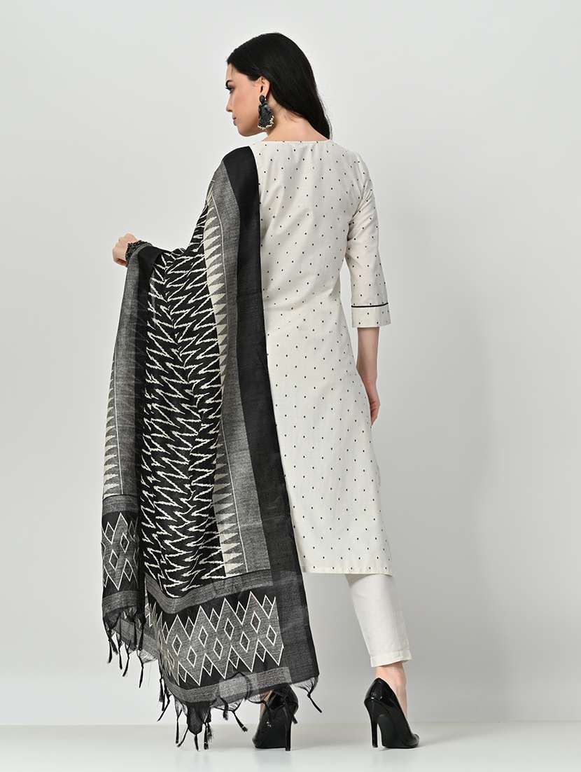 women three quarter sleeve kurta pant with dupatta set - 21582203 - Standard Image - 4