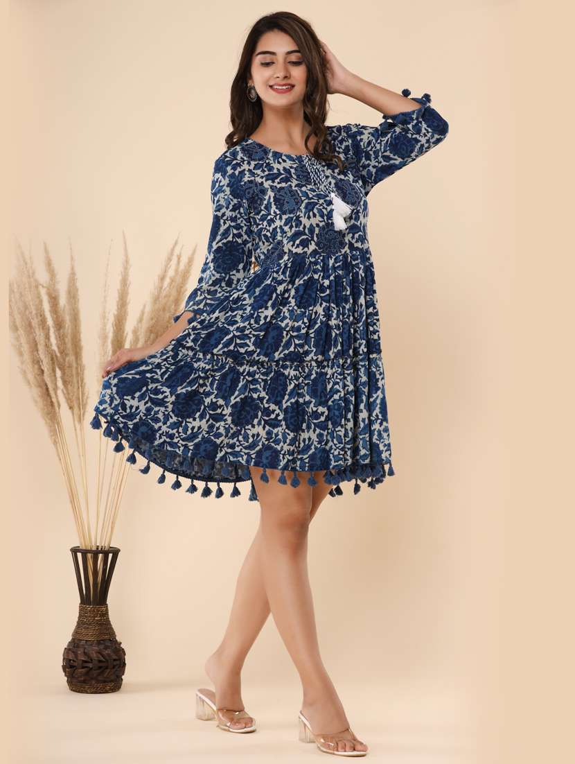 women printed tie up neck tiered dress - 21582219 -  Standard Image - 1