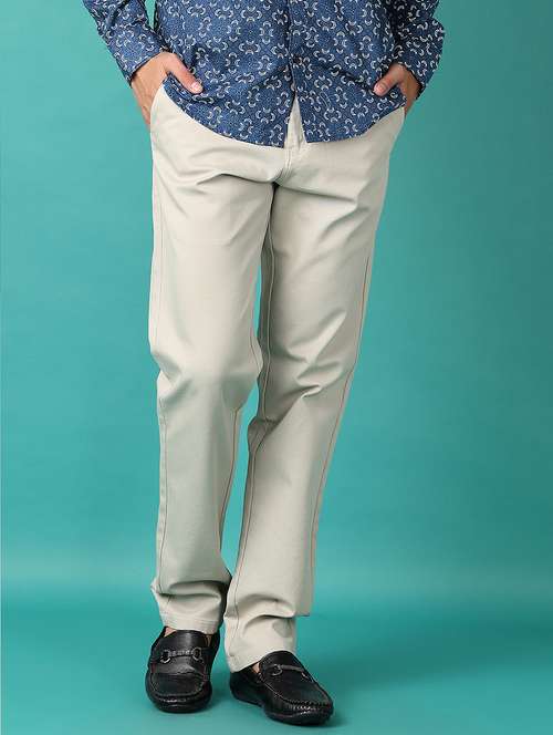 men cream solid chinos casual trouser