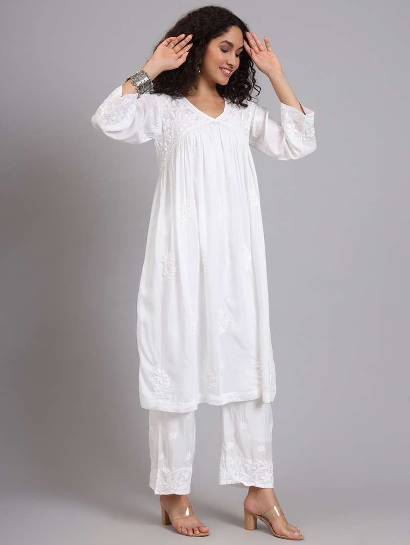 Women Chikankari Kurta Pant Set 