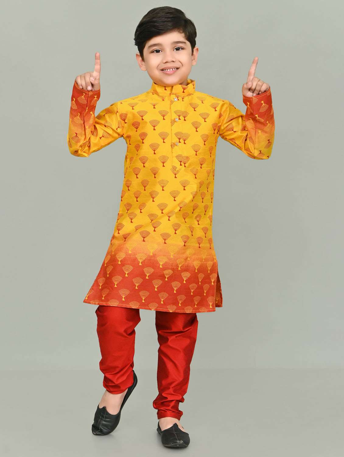 boys printed mandarin neck kurta pyjama set