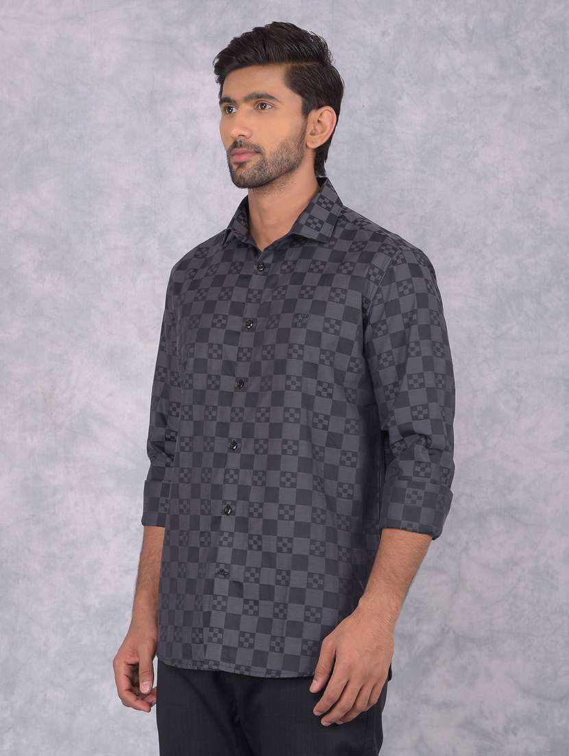 men printed regular fit casual shirt