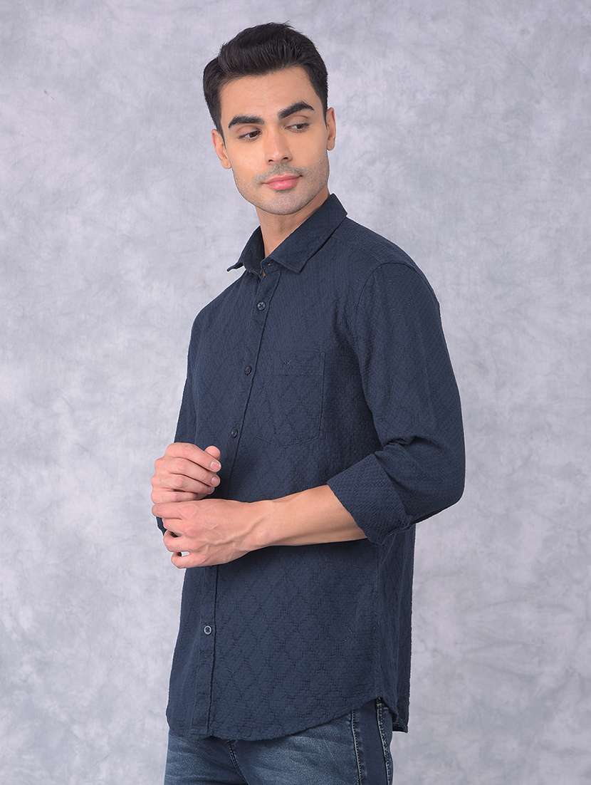 men self design regular fit casual shirt