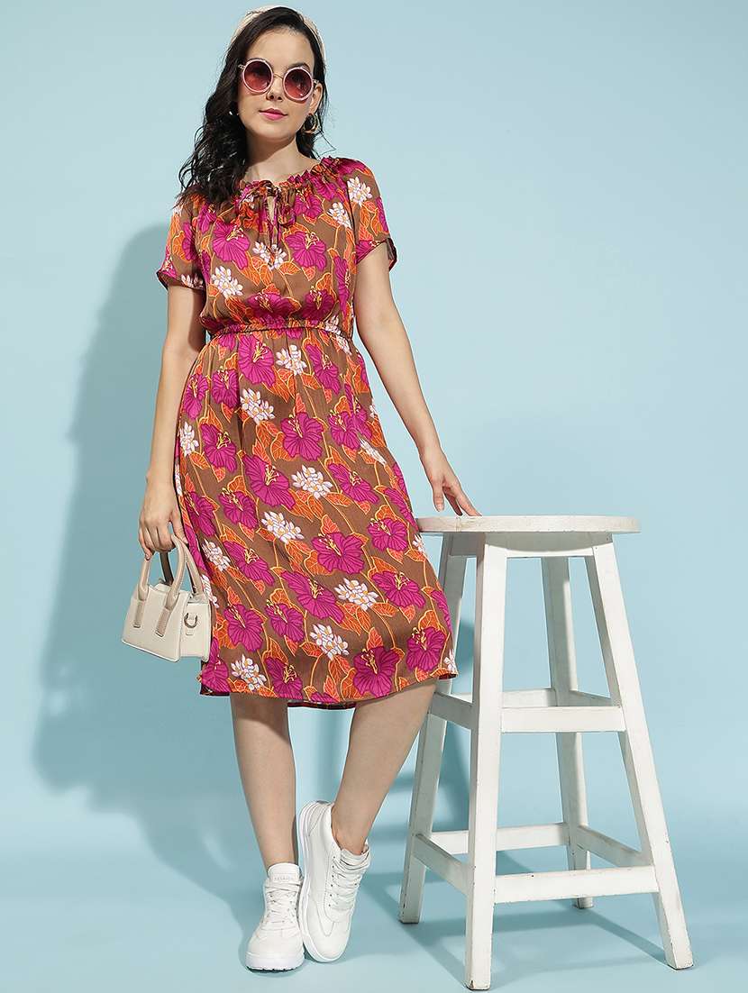women floral printed short sleeves a-line dress - 21586520 -  Standard Image - 4