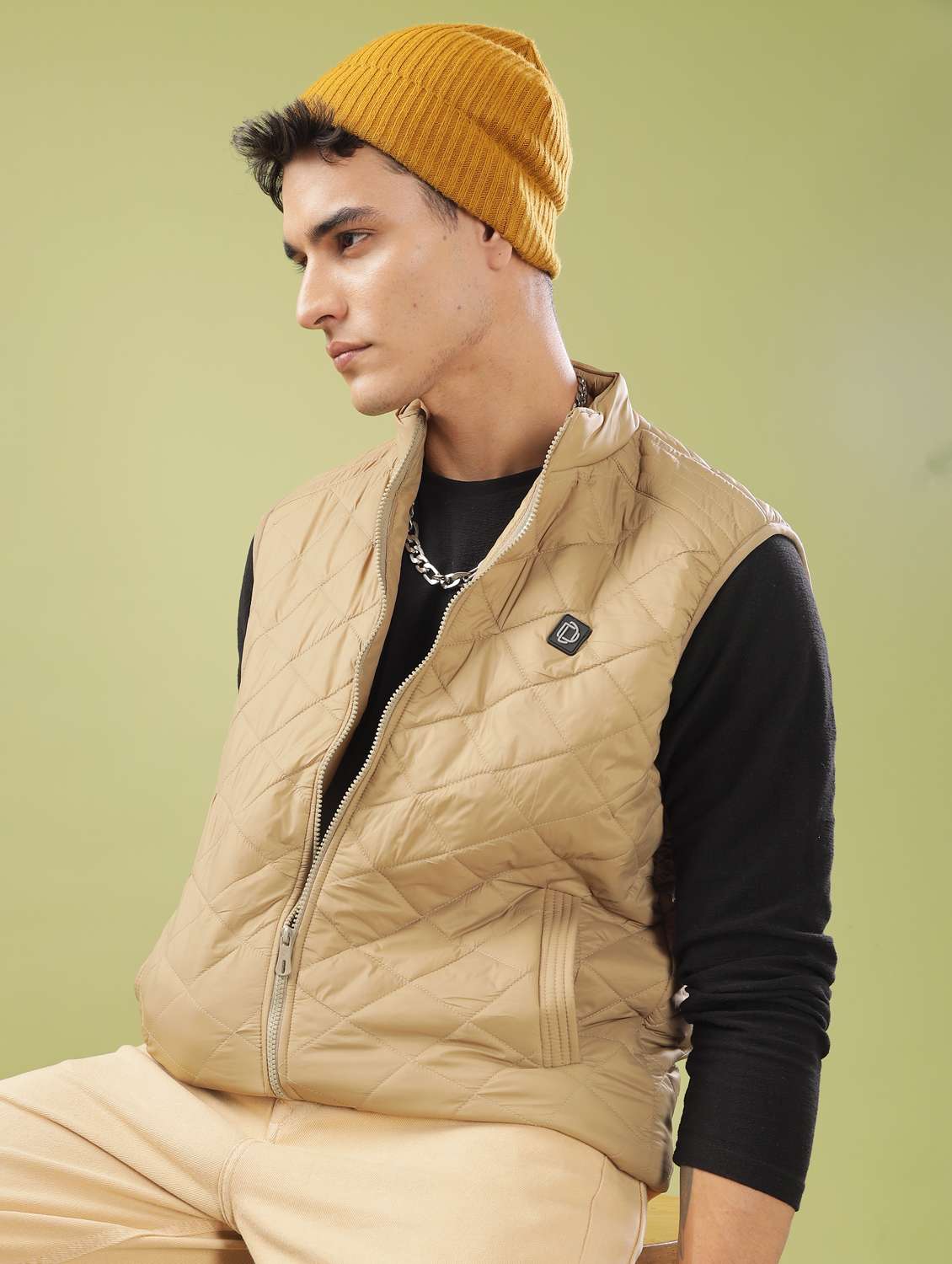 men solid sleeveles quilted jacket - 21586678 -  Standard Image - 1