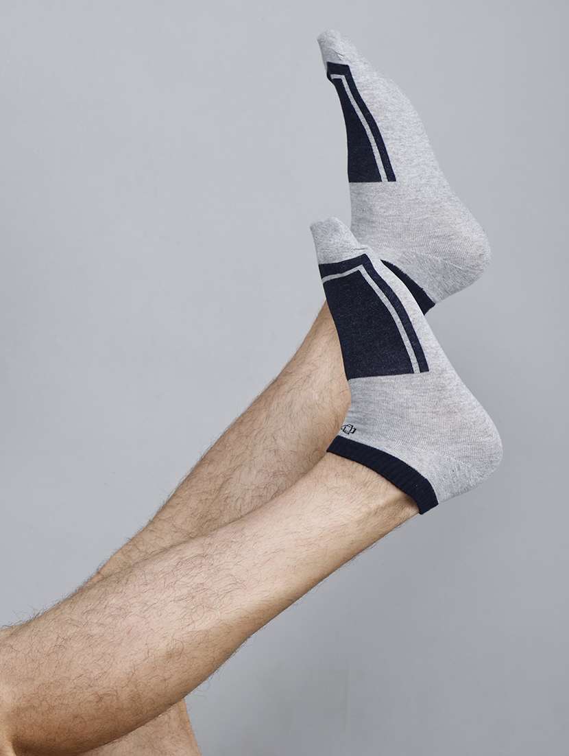 men color blocked cotton ankle length sock - 21588774 -  Standard Image - 1