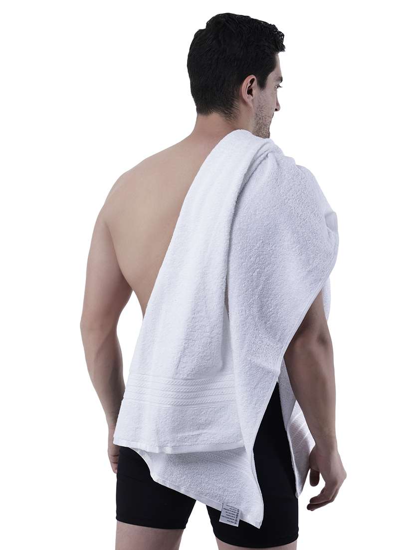 solid ultra-absorbent bath towel for men and women - 21589273 -  Standard Image - 1