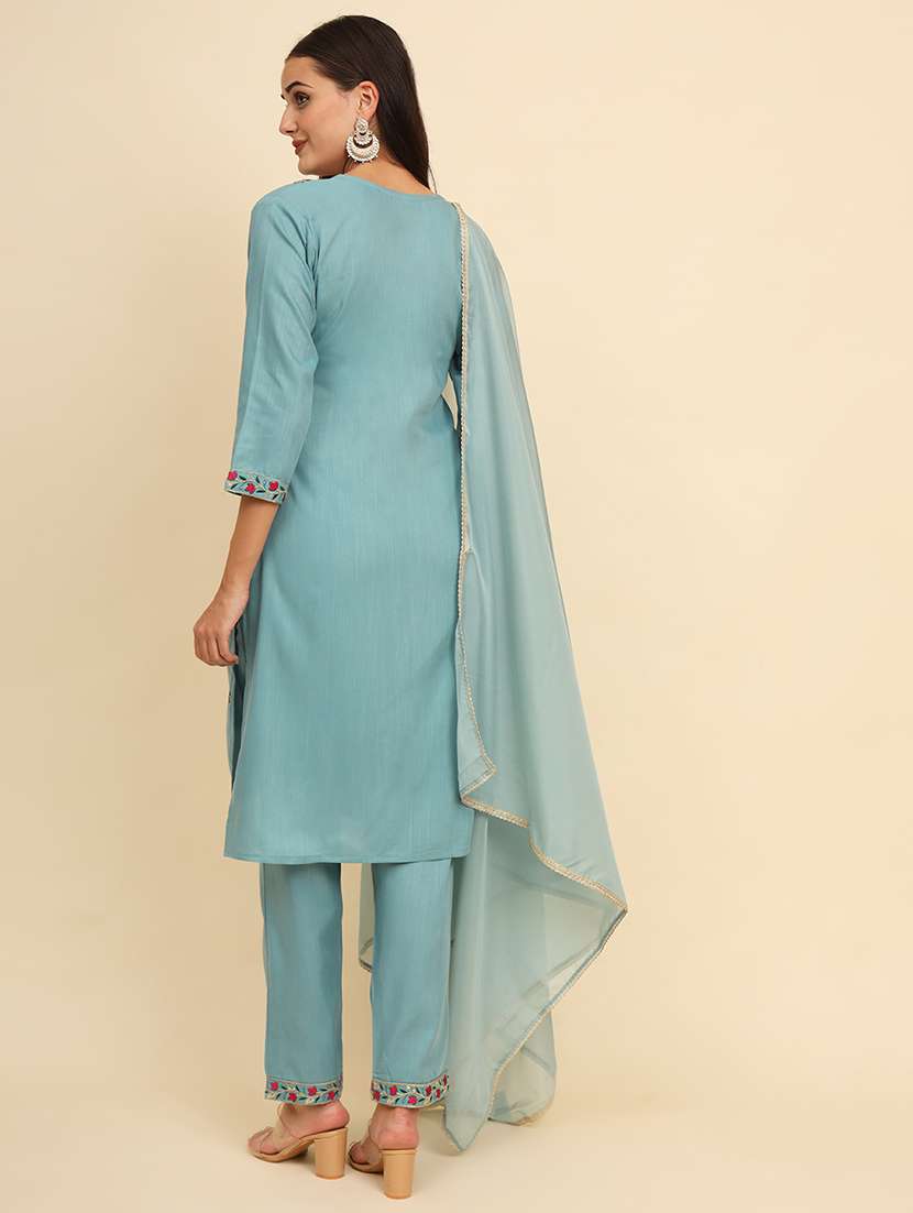 women embroidered v neck straight kurta - 21591849 -  Standard Image - 4