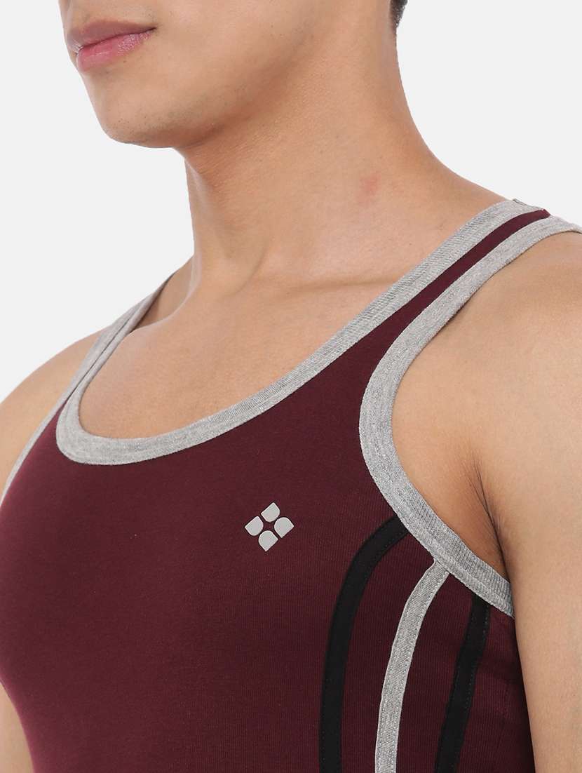 men pack of 2 color block vests - 21594565 -  Standard Image - 4