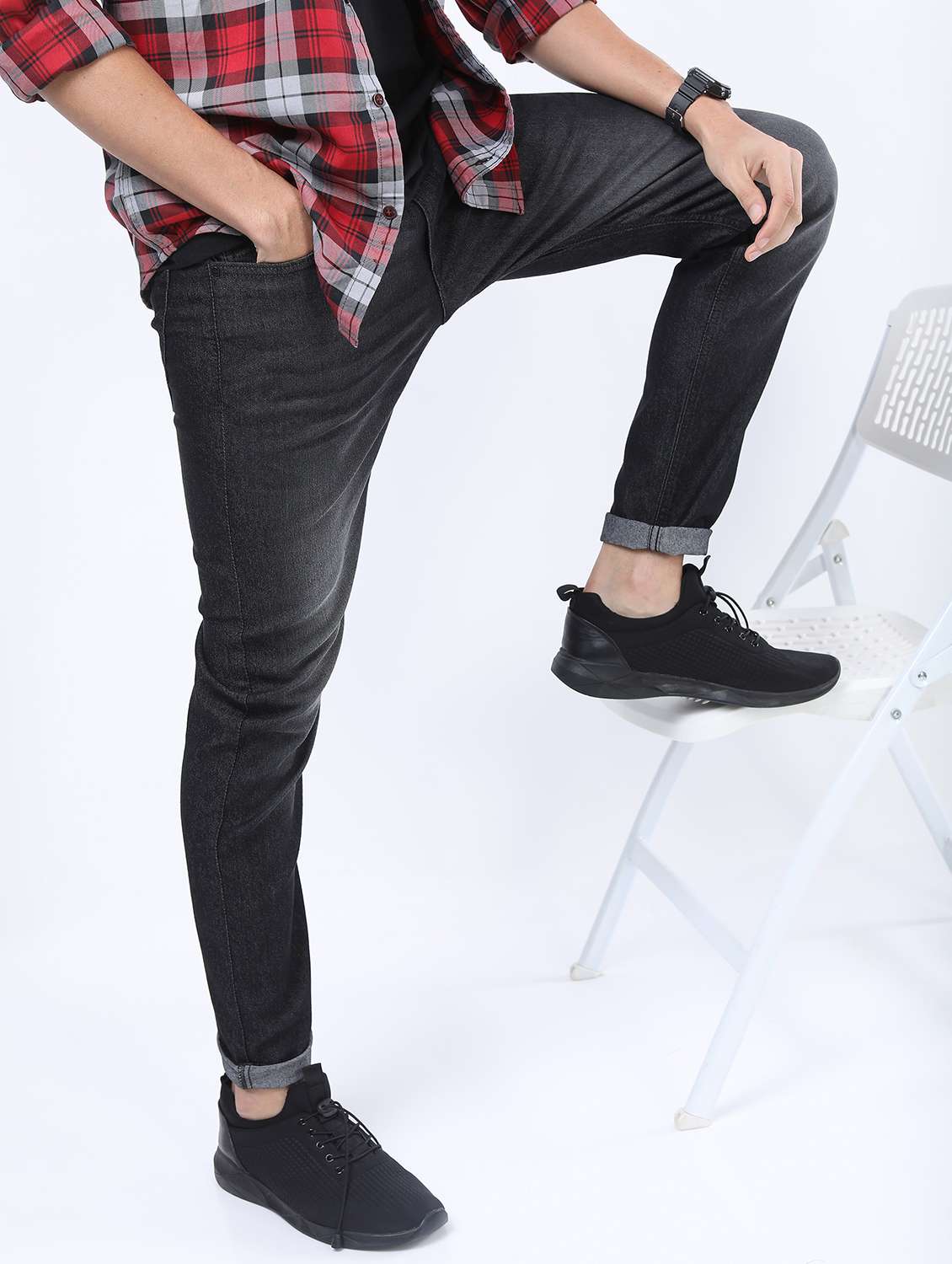 men mid rise plain jeans - 21595987 -  Standard Image - 4