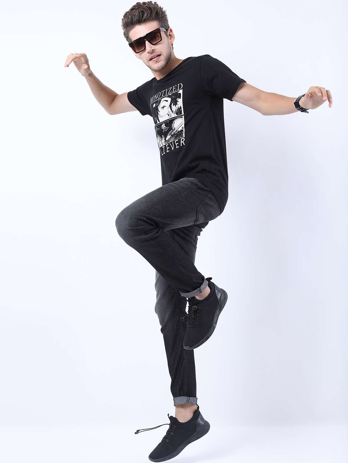 men mid rise plain jeans - 21596009 -  Standard Image - 4