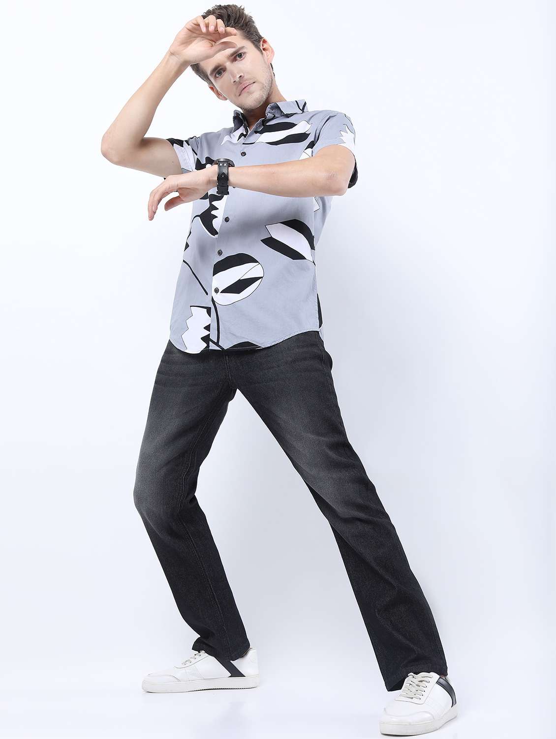 men mid rise plain jeans - 21596010 -  Standard Image - 4