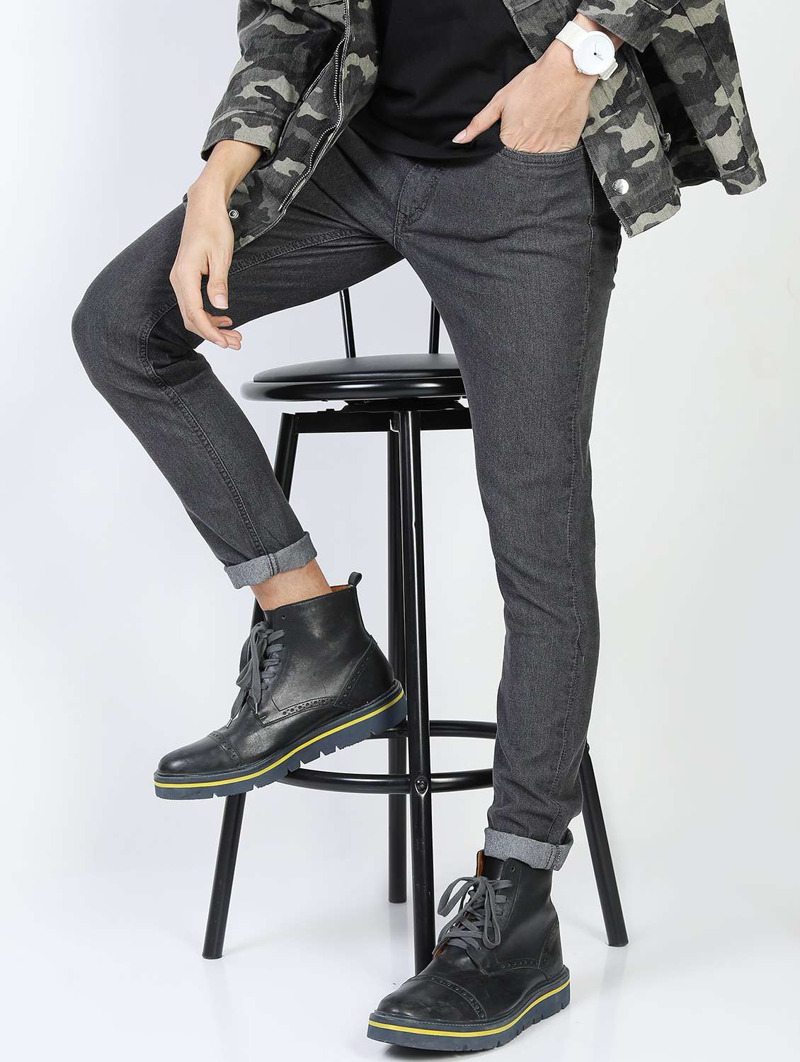 men mid rise plain jeans - 21596025 -  Standard Image - 4