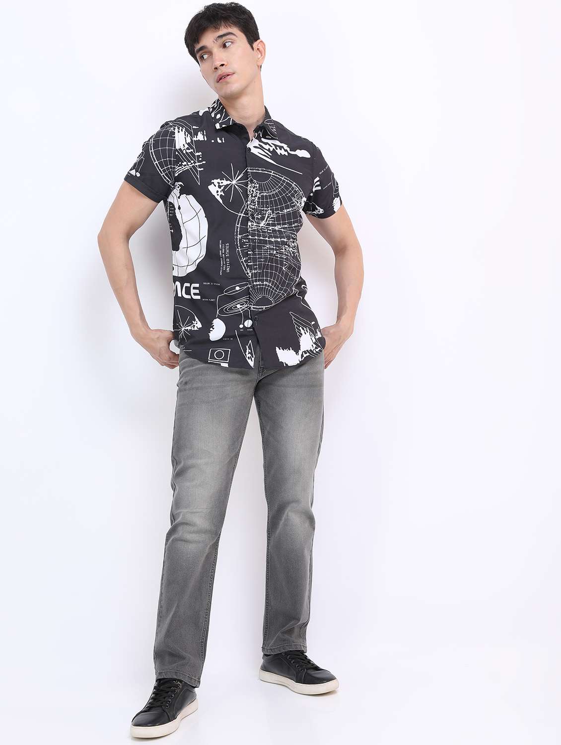 men mid rise plain jeans - 21596030 - Standard Image - 4