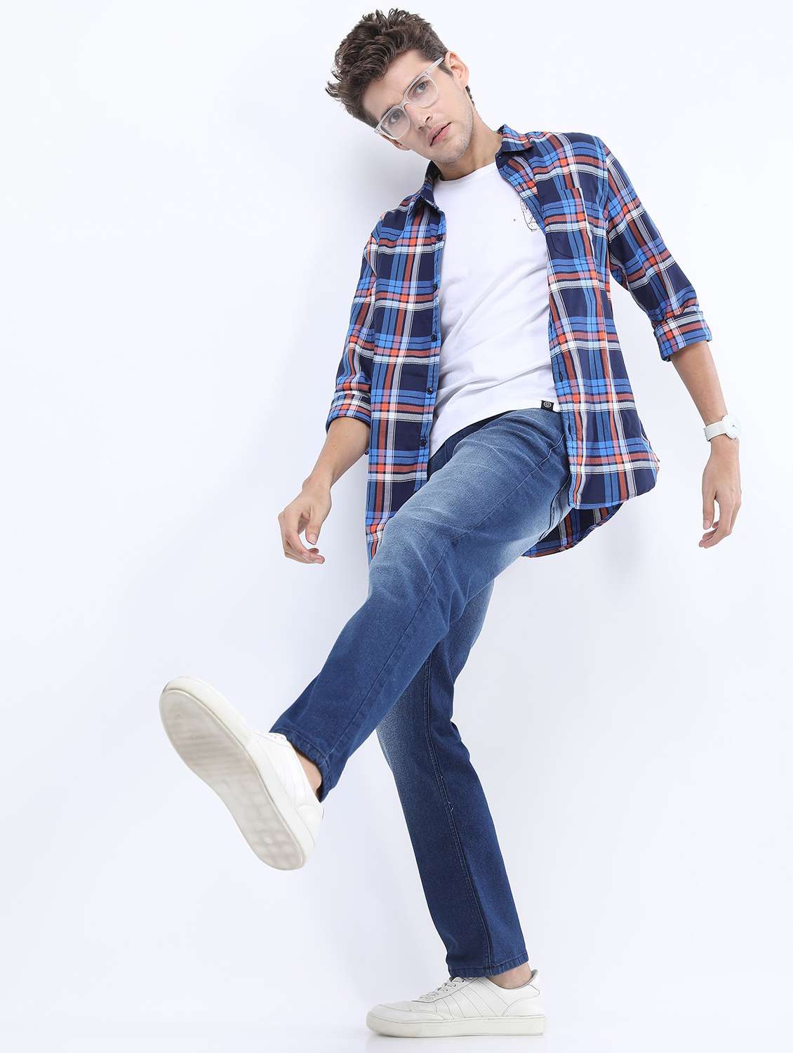 men mid rise plain jeans - 21596056 -  Standard Image - 4