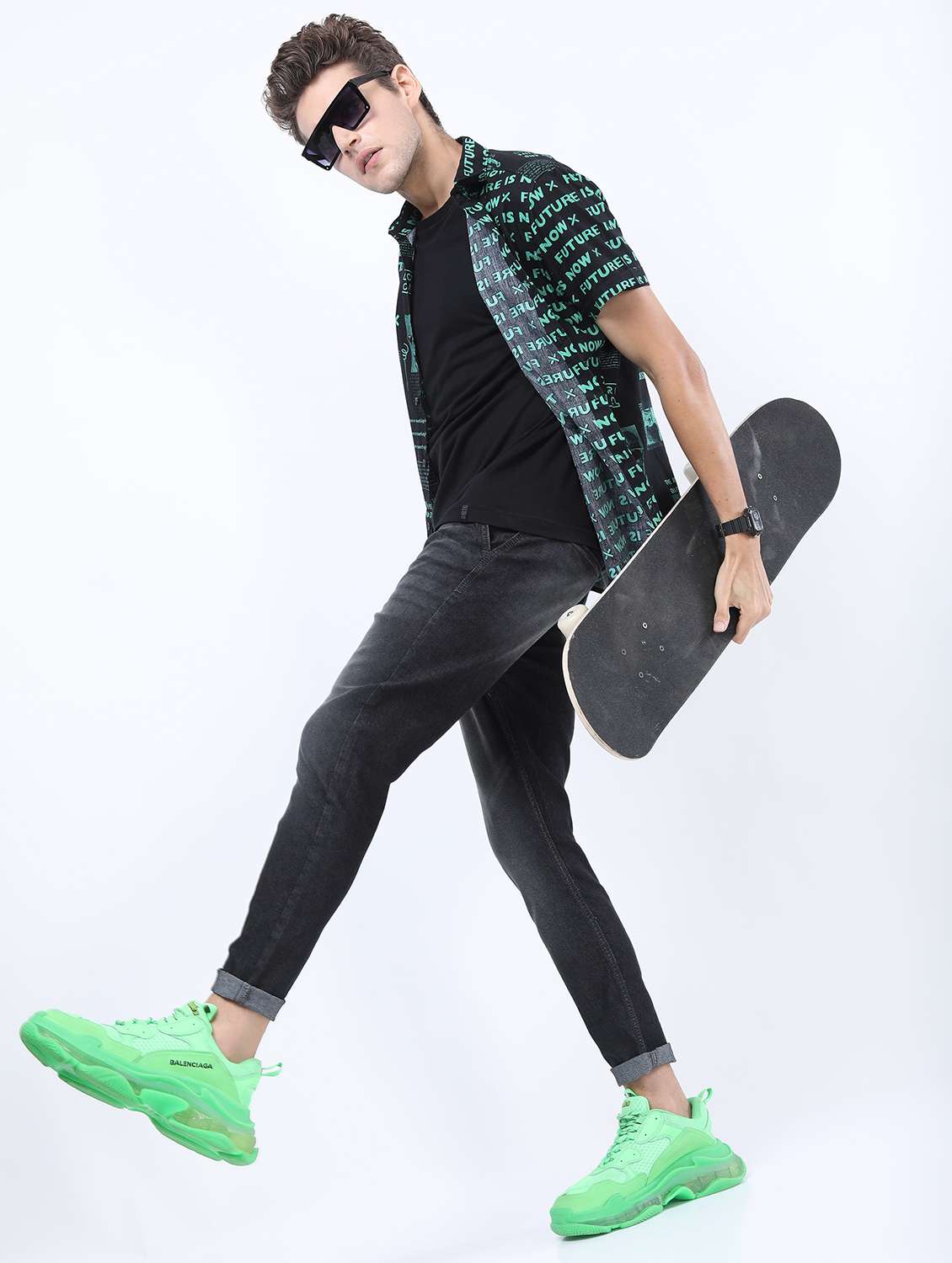 men mid rise plain jeans - 21596091 -  Standard Image - 4