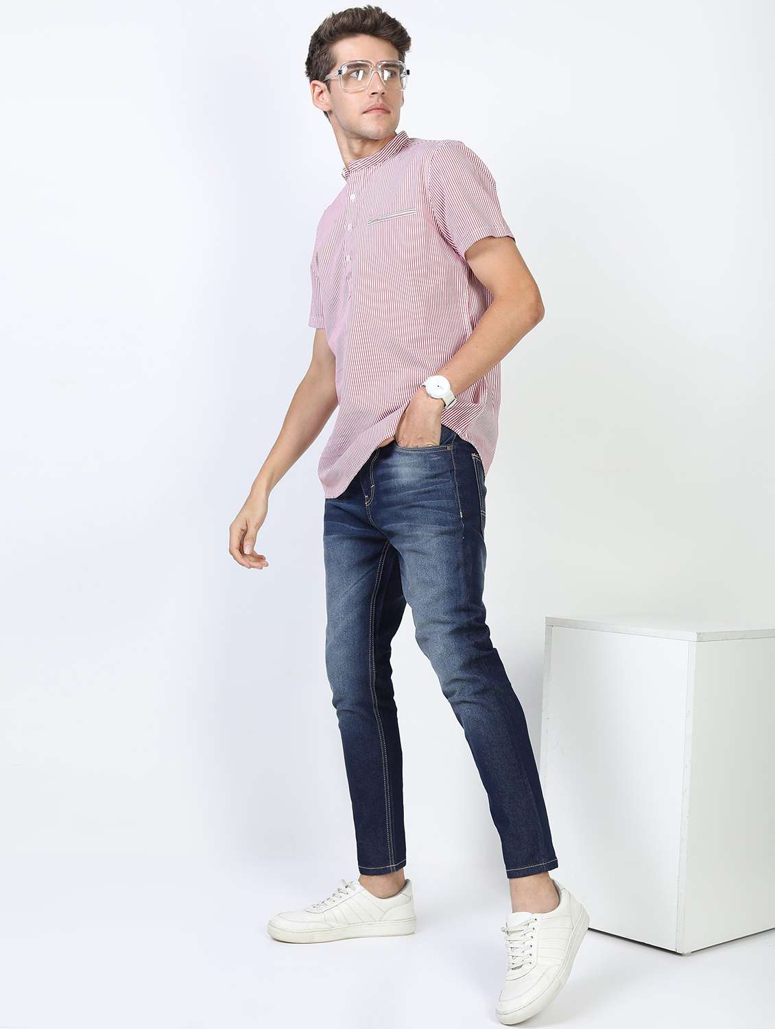 men mid rise plain jeans - 21596103 - Standard Image - 4