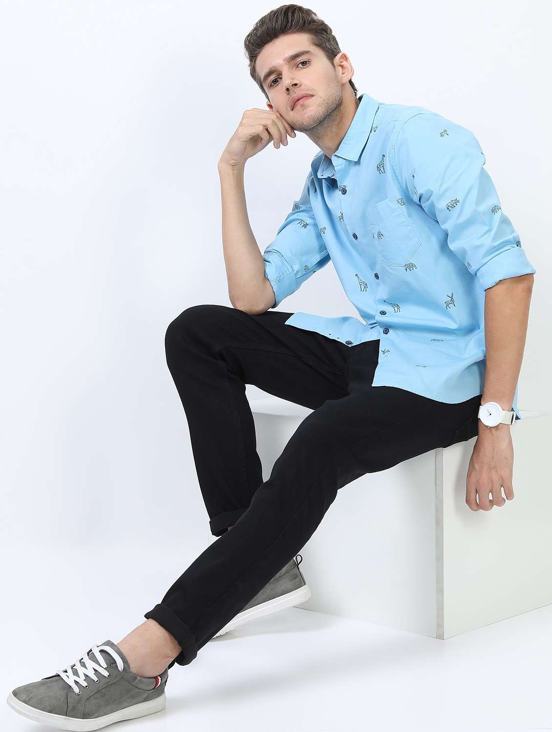 men mid rise plain jeans - 21596110 -  Standard Image - 4