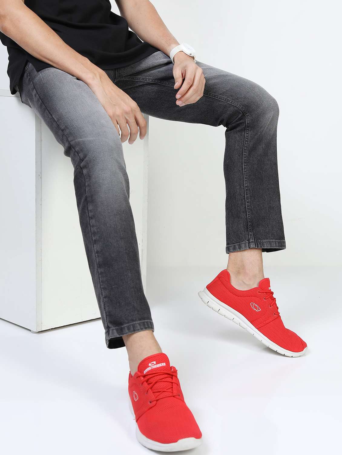 men mid rise plain jeans - 21596115 -  Standard Image - 4