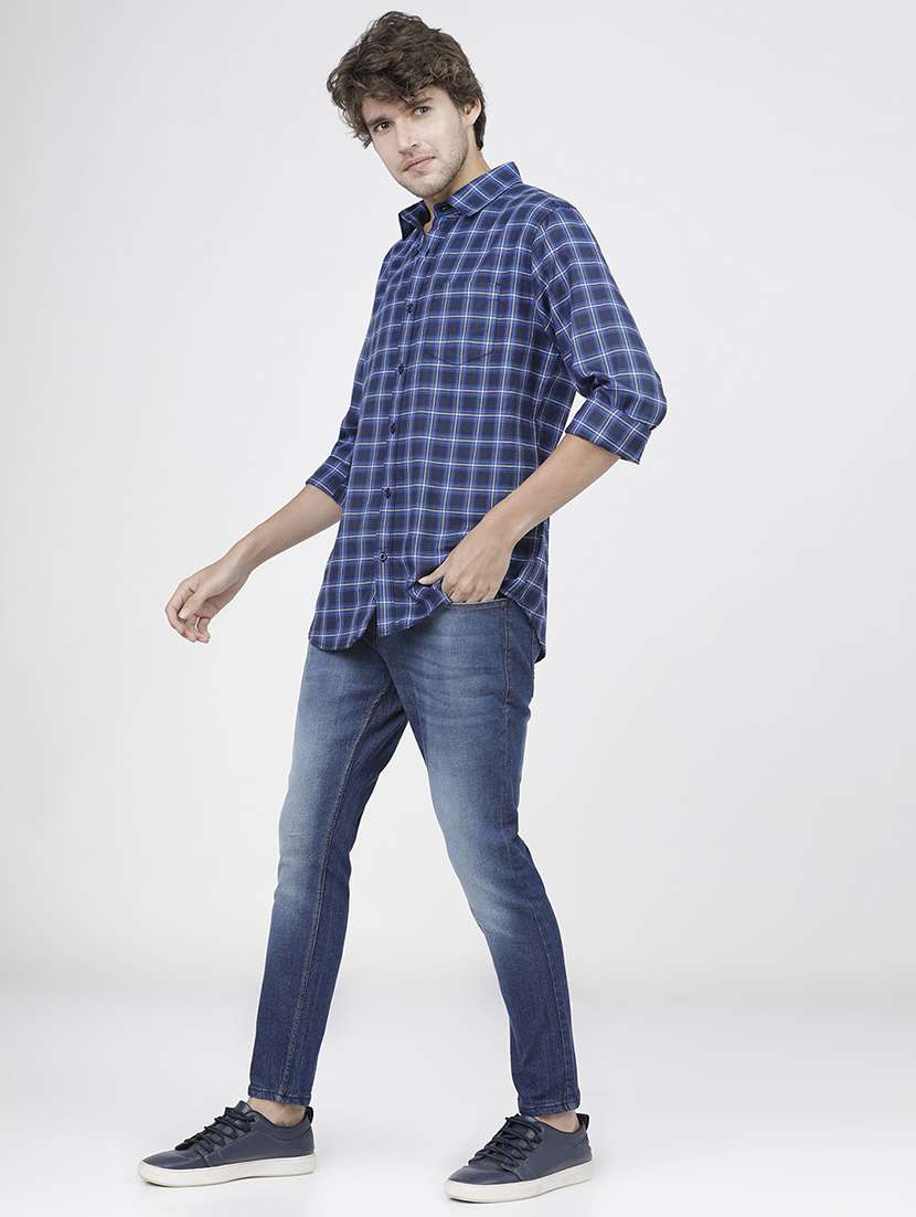 men plain slim fit mid rise jeans - 21596252 -  Standard Image - 4