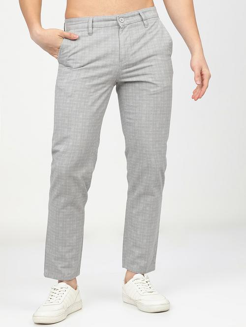 men mid rise checkered cargo - 21596369 - Standard Image - 0