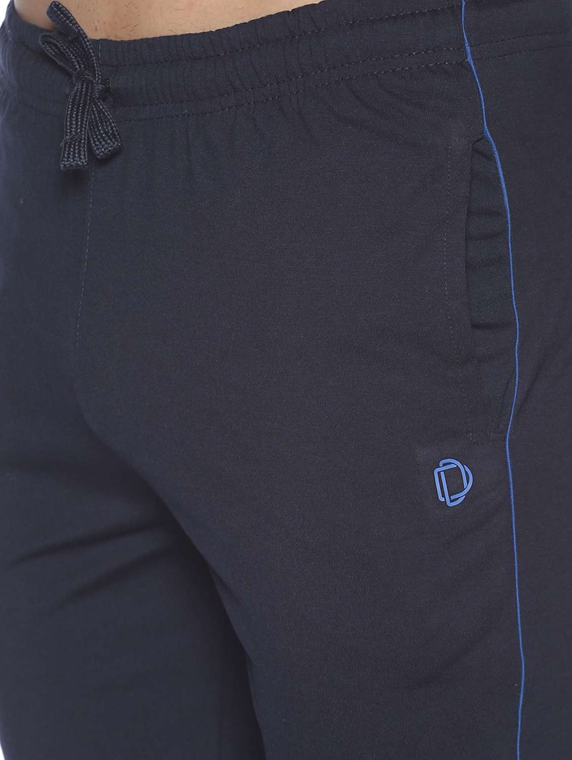 men mid rise solid shorts - 21596793 -  Standard Image - 4