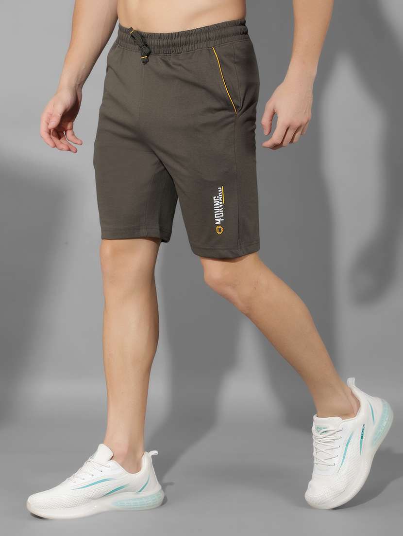 men solid bermuda shorts - 21596888 -  Standard Image - 1
