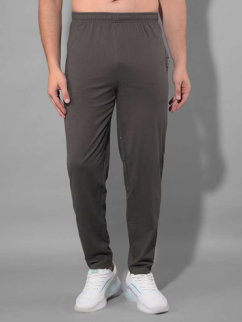 men solid regular fit full length track pant