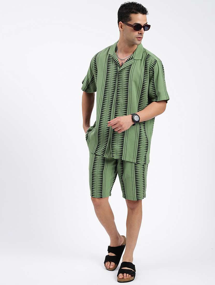 men geometrical cuban collar short sleeves co-ord set - 21597416 -  Standard Image - 4