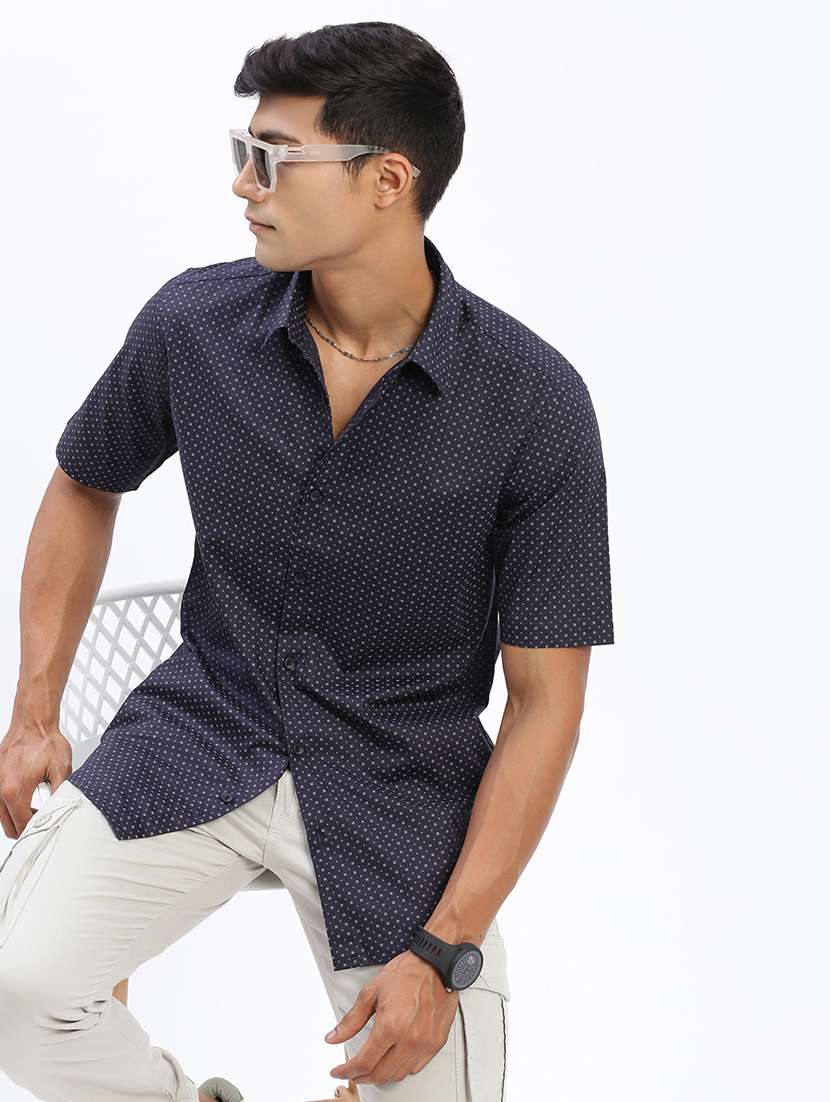 men short sleeves printed casual shirt - 21597473 -  Standard Image - 1