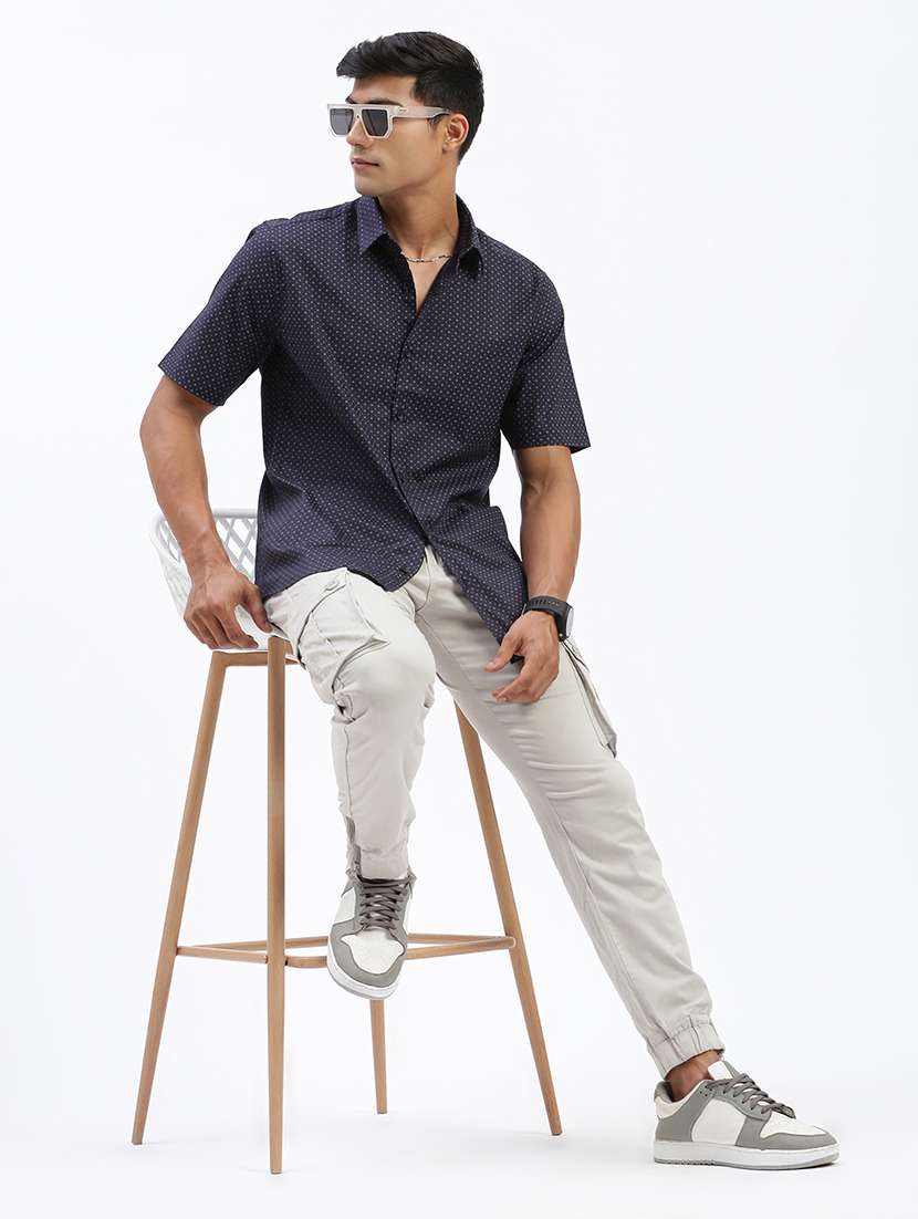 men short sleeves printed casual shirt - 21597473 -  Standard Image - 4