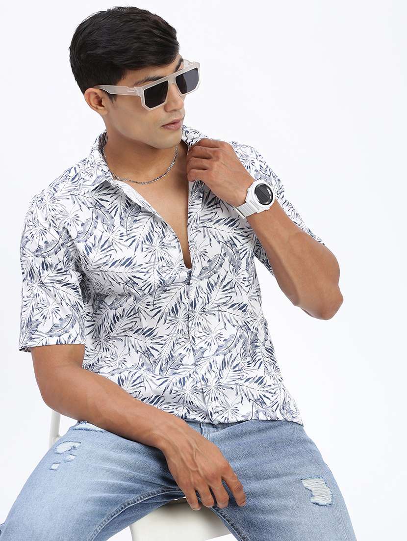 men short sleeves printed casual shirt - 21597478 -  Standard Image - 1