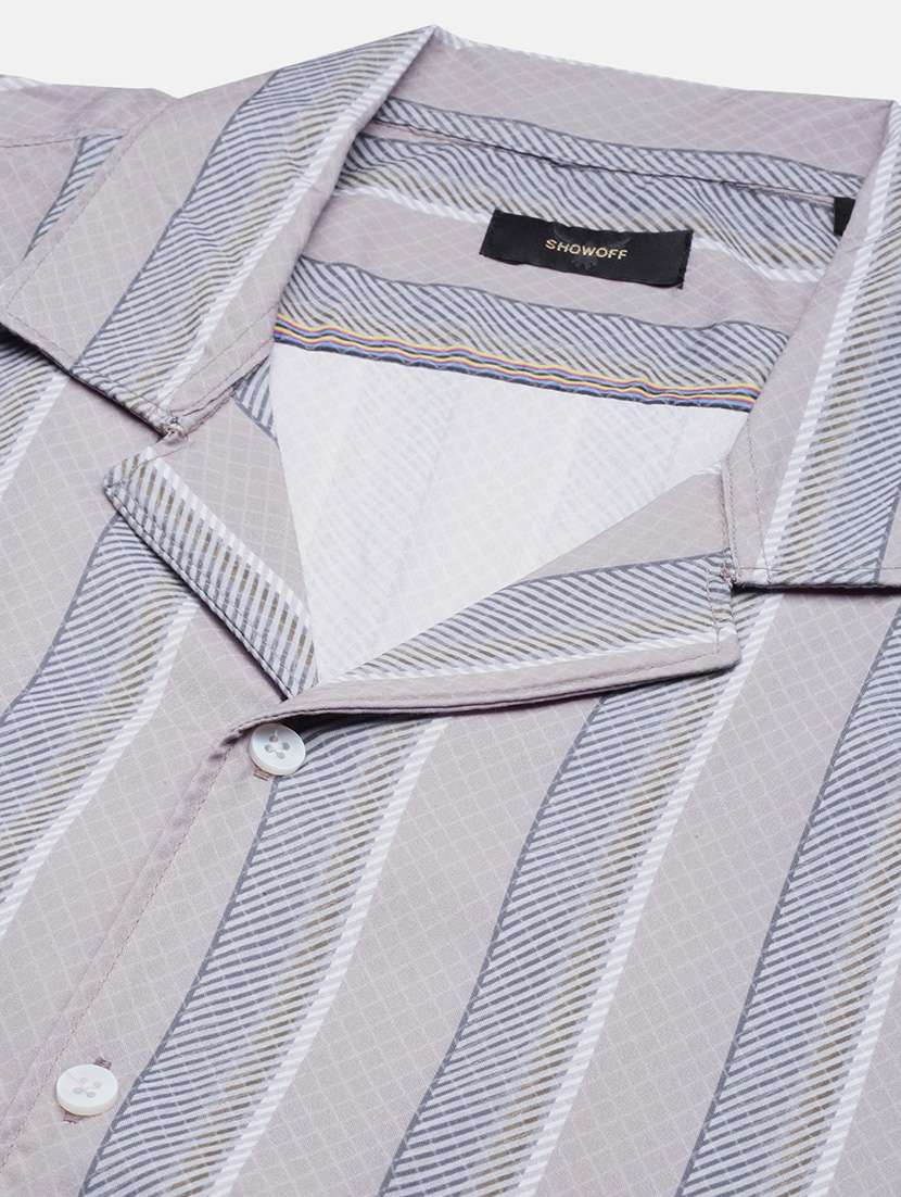 men short sleeves striped casual shirt - 21597487 -  Standard Image - 6