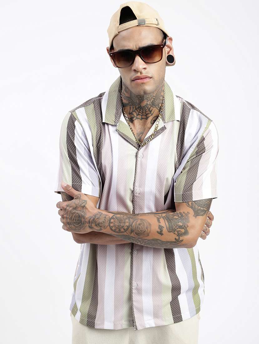 men short sleeves striped casual shirt - 21597493 -  Standard Image - 1