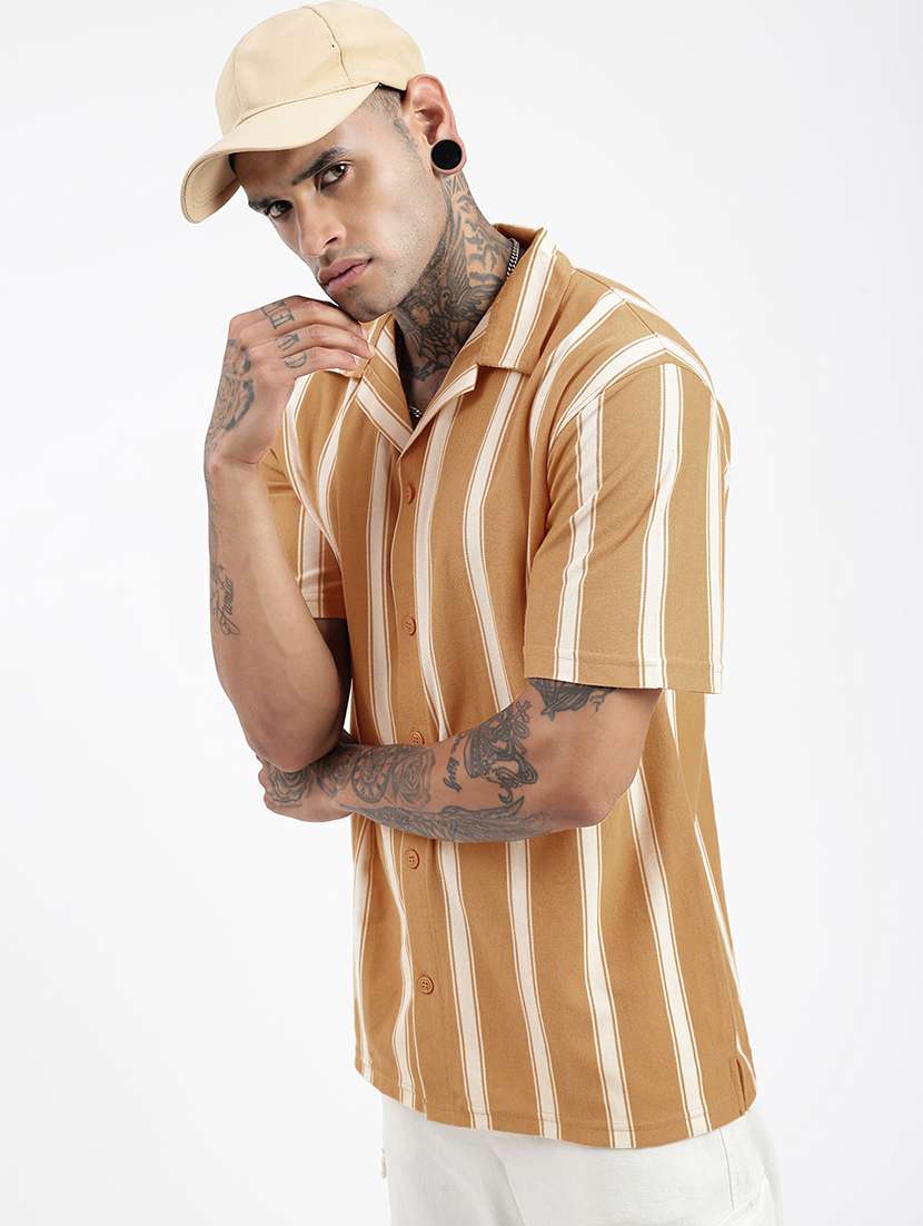 men short sleeves striped casual shirt - 21597508 -  Standard Image - 1