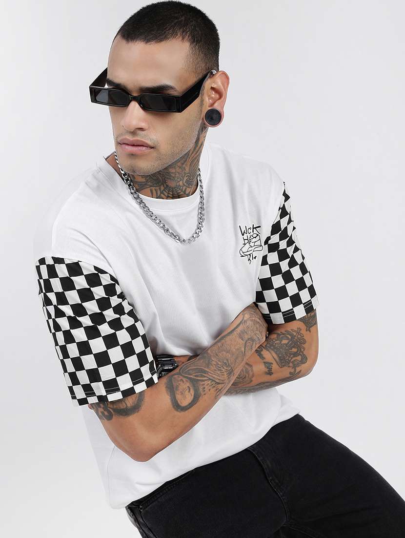 men placement print short sleeves t-shirt - 21597674 -  Standard Image - 1