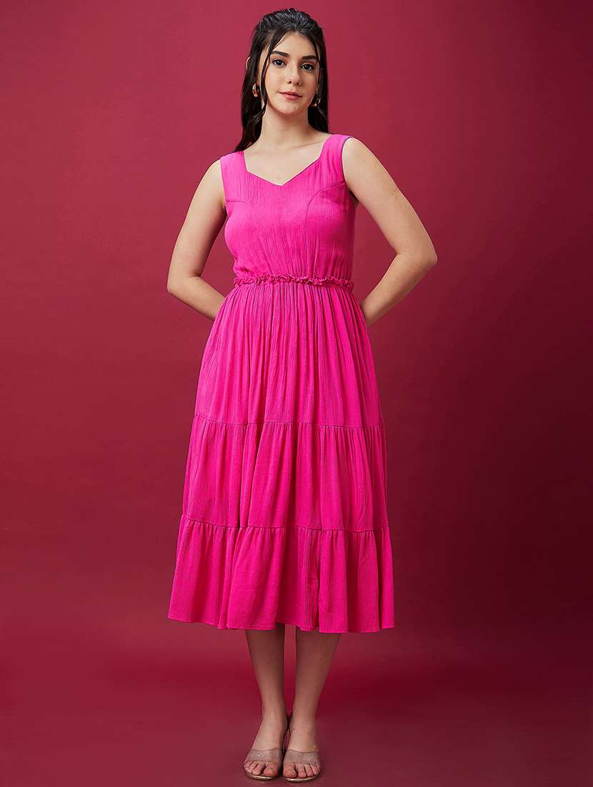 globus women pink v-neck gathered smocked tiered fit & flare midi dress