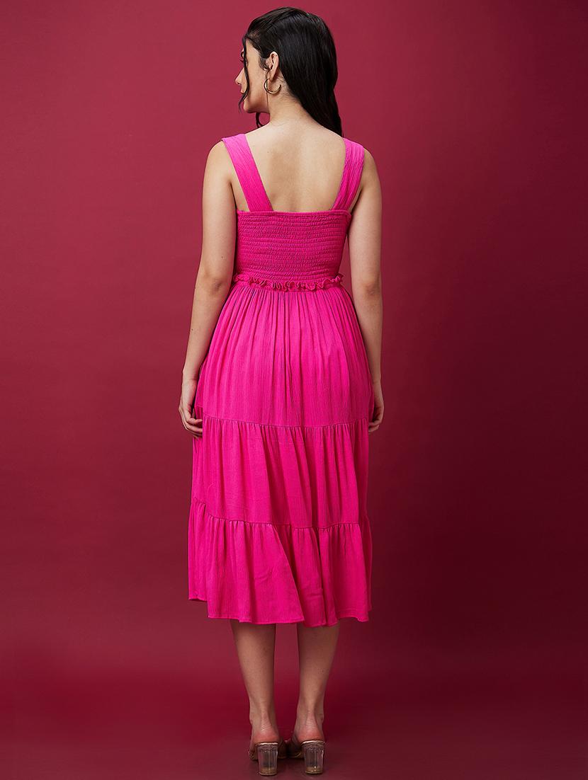 globus women pink v-neck gathered smocked tiered fit & flare midi dress - 21597987 - Standard Image - 4