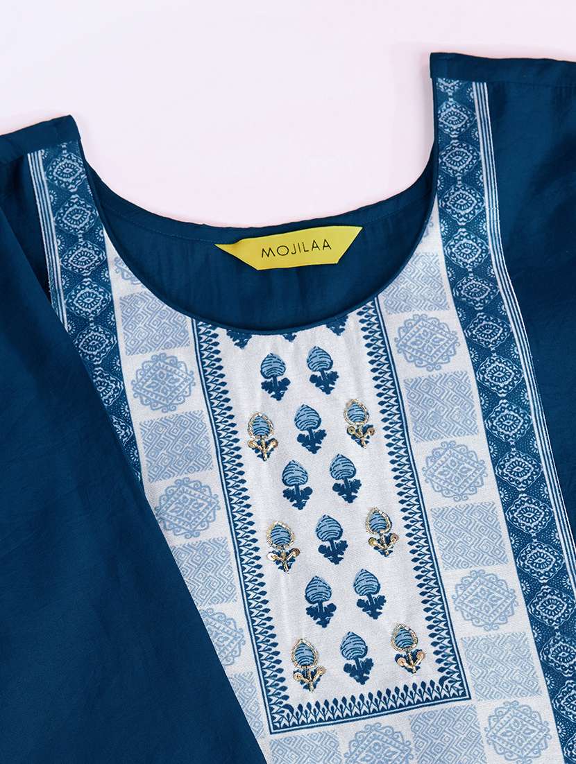 women three quarter sleeve kurta pant with dupatta set - 21597995 -  Standard Image - 4