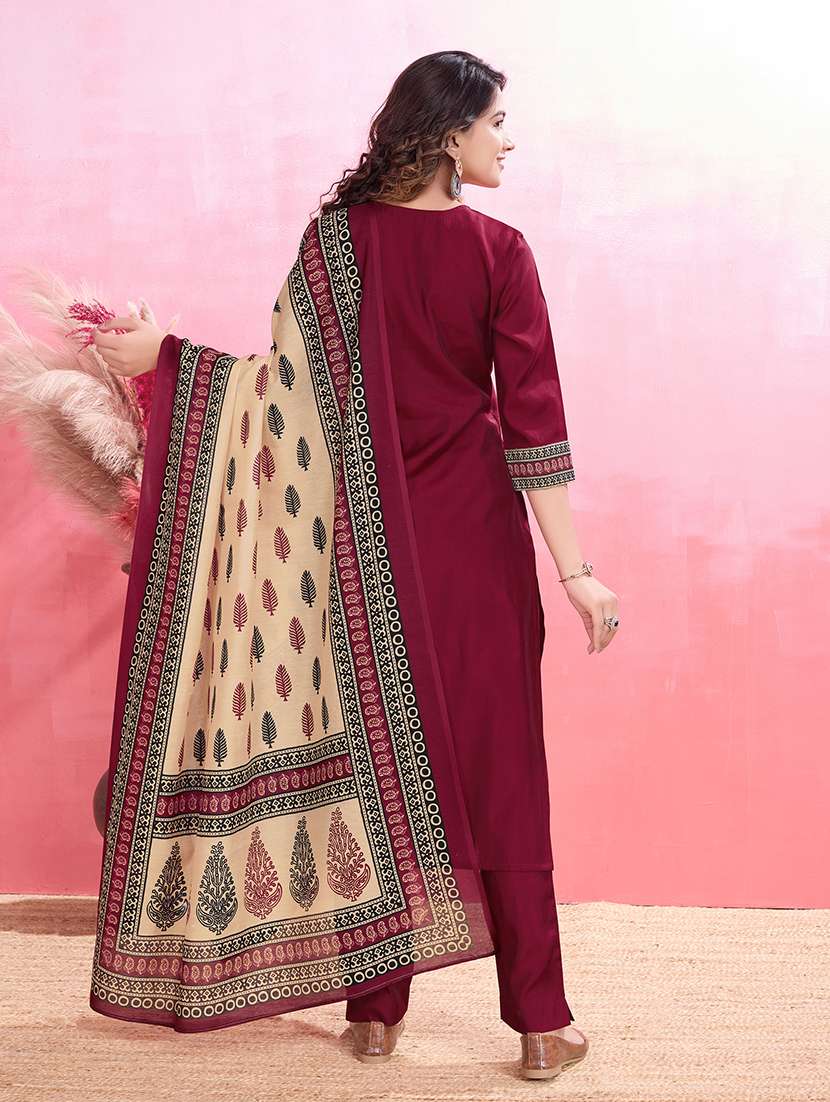 women three quarter sleeve kurta pant with dupatta set - 21598001 - Standard Image - 1