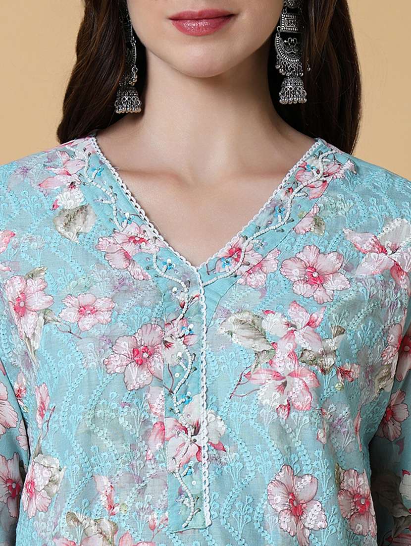 women light blue floral straight kurta - 21598044 -  Standard Image - 6