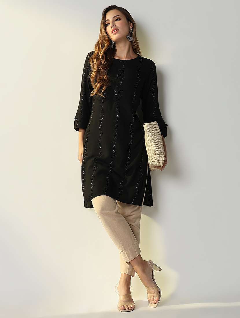 women black solid with work straight kurta - 21598055 -  Standard Image - 4